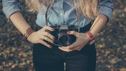 Wie ein professioneller Fotograf das Kameraobjektiv reinigt (Ultimativer Leitfaden)