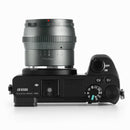 TTArtisan APS-C Trio Titanium Grey Lens Kit, beinhaltet 17 mm f1.4, 35 mm f1.4 und 50 mm f1.2 Objektive