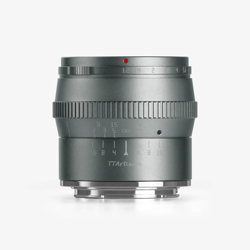 TTArtisan APS-C Trio Titanium Grey Lens Kit, beinhaltet 17 mm f1.4, 35 mm f1.4 und 50 mm f1.2 Objektive